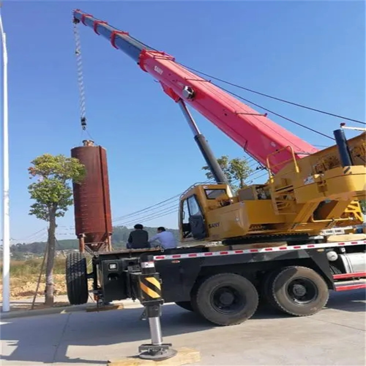 福州长乐吊车租赁作业时的保养和维护