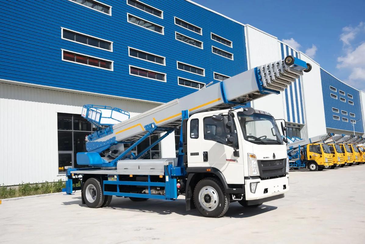 福州长乐出租云梯车高空作业车 建筑垃圾搬运